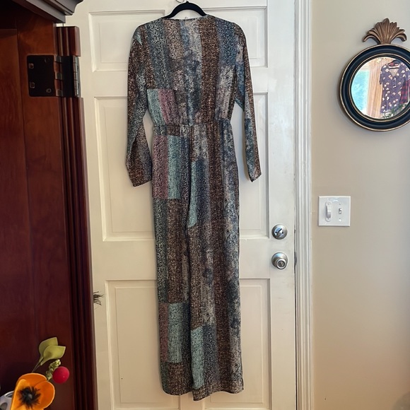 BCBG multicolor Jumpsuit!! 💜❤️ - Picture 6 of 6